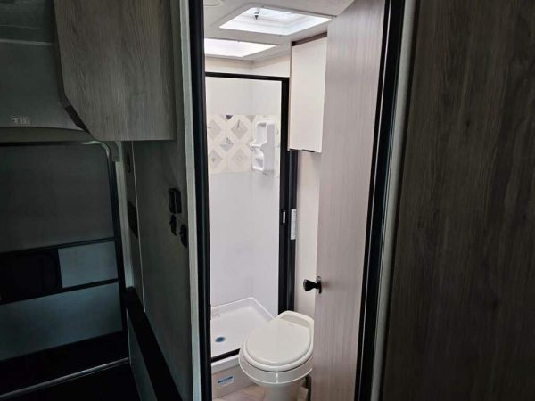 2025 Coachmen Cross Trail EV 21XG - Image 14