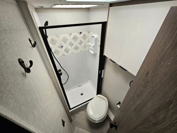 2025 Coachmen Cross Trail EV 21XG - Image 15