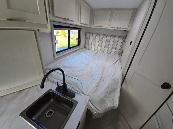2025 Coachmen Cross Trail XL 20CB - Image 11