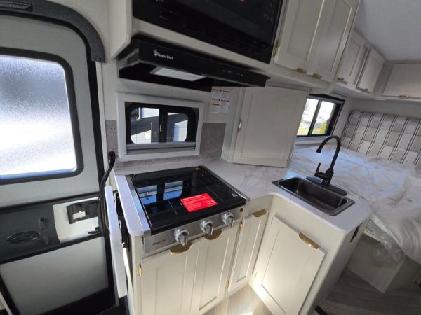 2025 Coachmen Cross Trail XL 20CB - Image 9