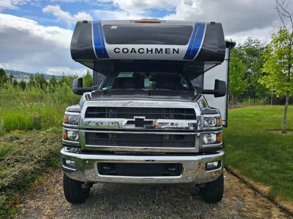 2025 Coachmen Entourage 330DS - Image 3