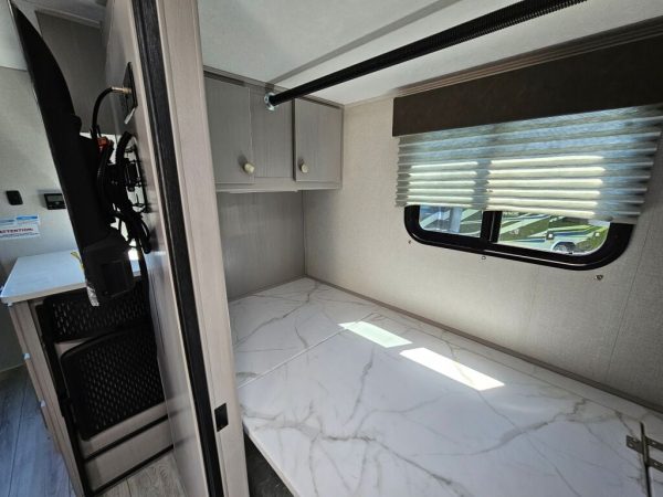 2025 Coachmen Entourage 340BH - Image 36