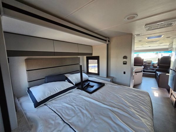 2025 Coachmen Euro 25EU - Image 13