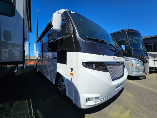 2025 Coachmen Euro 25EU - Image 23