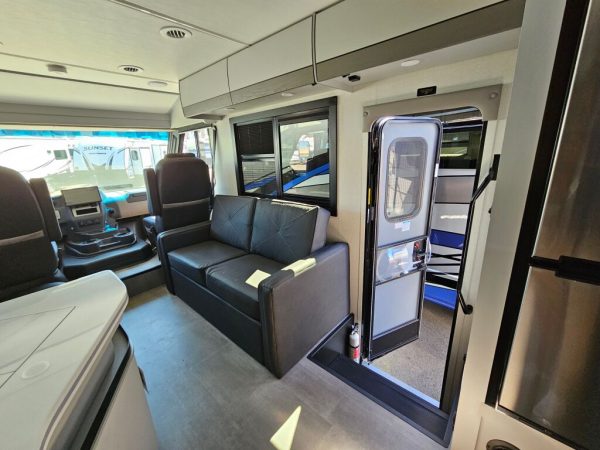 2025 Coachmen Euro 25EU - Image 6