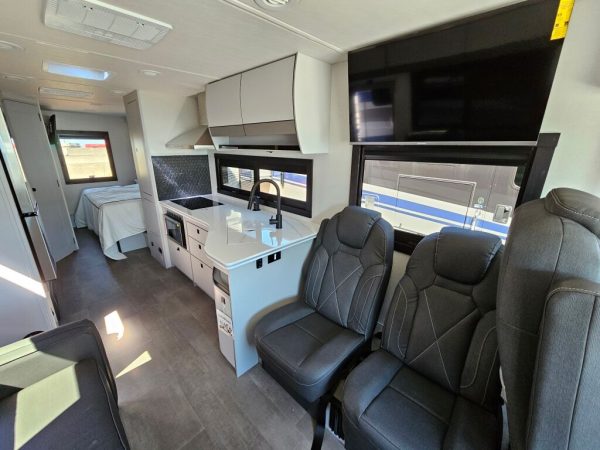 2025 Coachmen Euro 25EU - Image 9