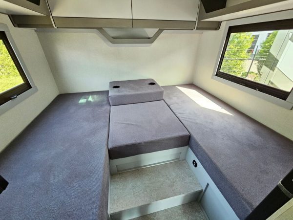 2025 Coachmen Euro 25LE - Image 22