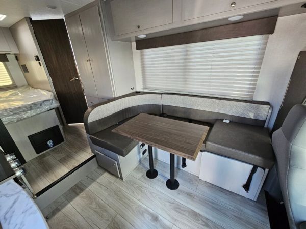 2025 Coachmen Freelander 21QSS - Image 10
