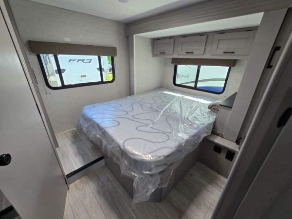 2025 Coachmen Freelander 21RS - Image 13