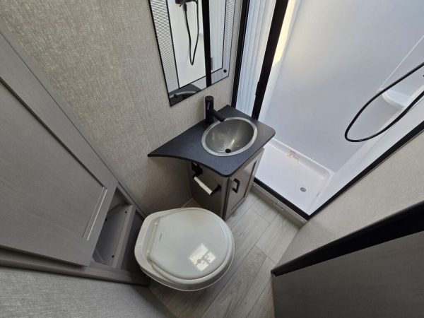 2025 Coachmen Freelander 21RS - Image 15