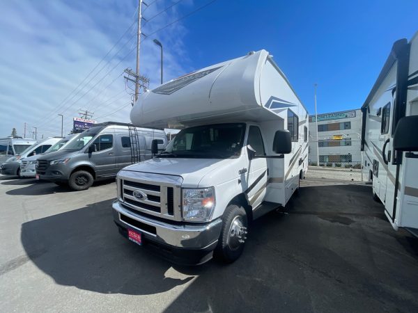 2025 Coachmen Freelander 22XG - Image 12