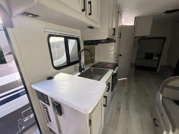 2025 Coachmen Freelander 22XG - Image 7