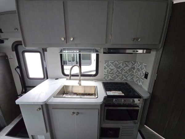2025 Coachmen Freelander 23FS - Image 16