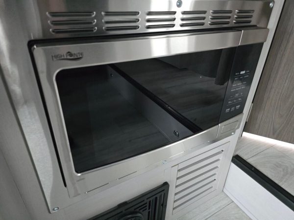 2025 Coachmen Freelander 23FS - Image 19