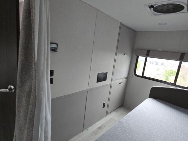 2025 Coachmen Freelander 23FS - Image 21