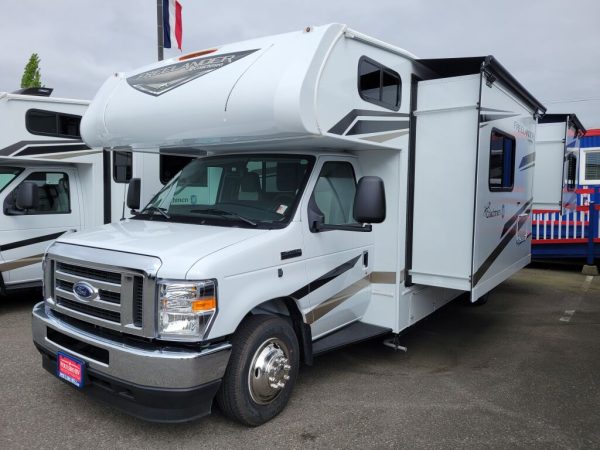 2025 Coachmen Freelander 26DS - Image 2