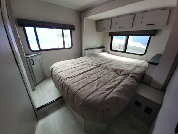 2025 Coachmen Freelander 26DS - Image 14