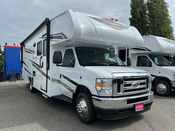 2025 Coachmen Freelander 26MB - Image 23