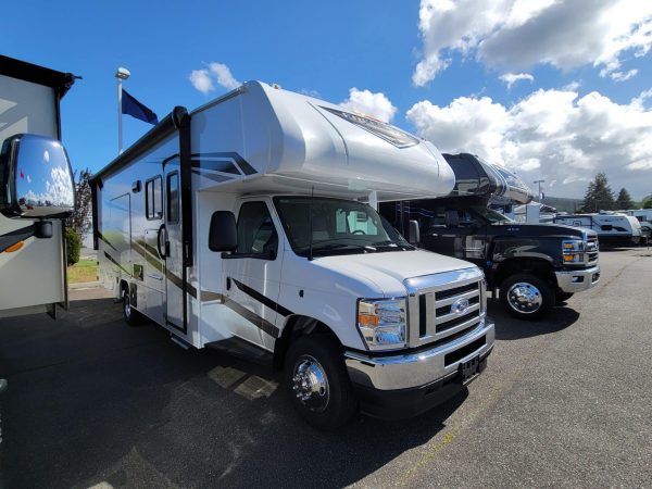 2025 Coachmen Freelander 26MB - Image 16