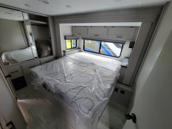 2025 Coachmen Freelander 29KB - Image 11