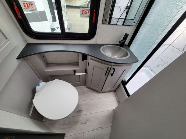 2025 Coachmen Freelander 29KB - Image 12
