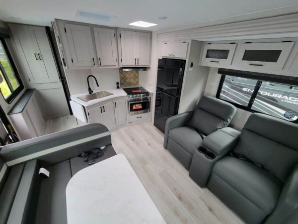 2025 Coachmen Freelander 29KB - Image 7