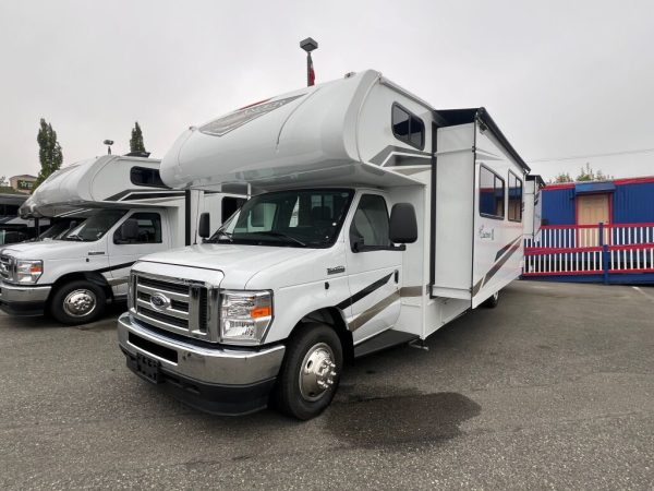 2025 Coachmen Freelander 31MB - Image 2