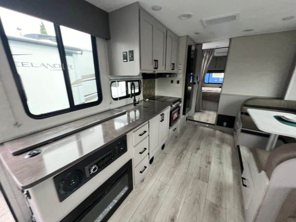 2025 Coachmen Freelander 31MB - Image 12