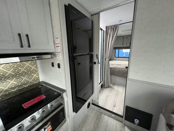 2025 Coachmen Freelander 31MB - Image 15