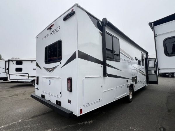 2025 Coachmen Freelander 31MB - Image 4