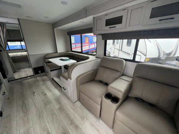 2025 Coachmen Freelander 31MB - Image 10