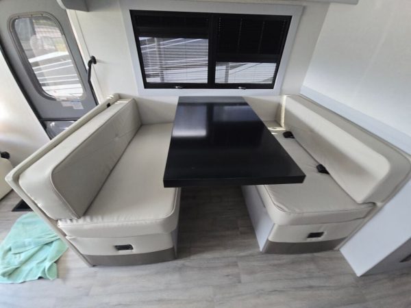 2025 Coachmen Mirada 29FW - Image 14