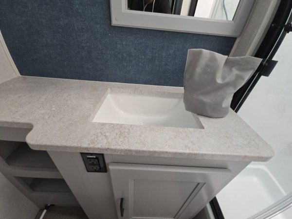 2025 Coachmen Mirada 29FW - Image 22