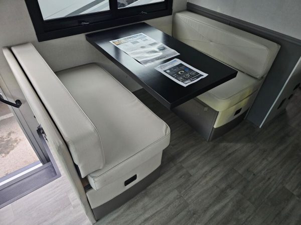 2025 Coachmen Mirada 29FW - Image 12