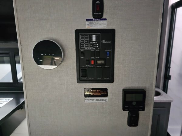 2025 Coachmen Mirada 29FW - Image 17