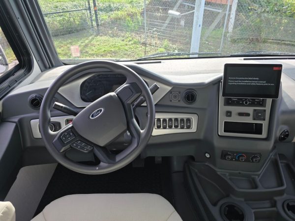 2025 Coachmen Pursuit 29SS - Image 6