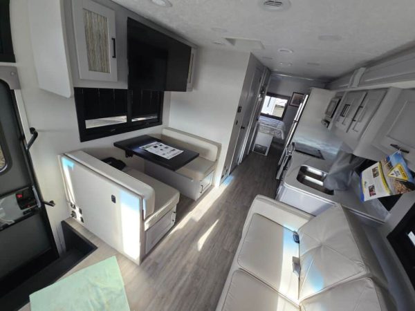 2025 Coachmen Pursuit 29SS - Image 7