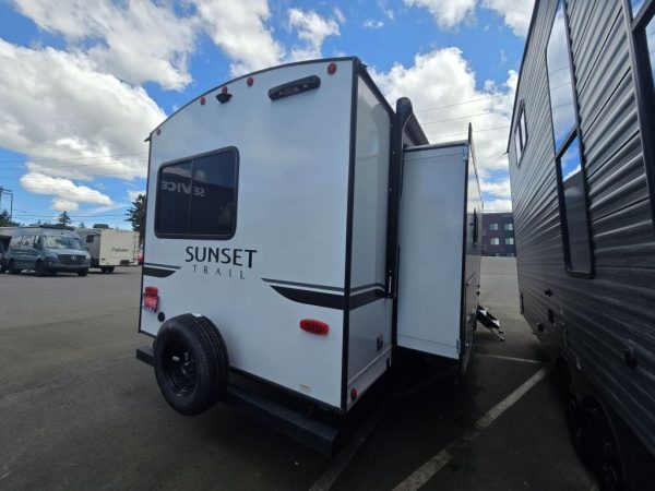2025 CrossRoads Sunset Trail Super Lite SS285CK - Image 3