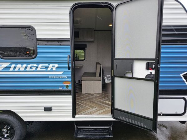 2025 CrossRoads Zinger Lite ZR18BH - Image 8
