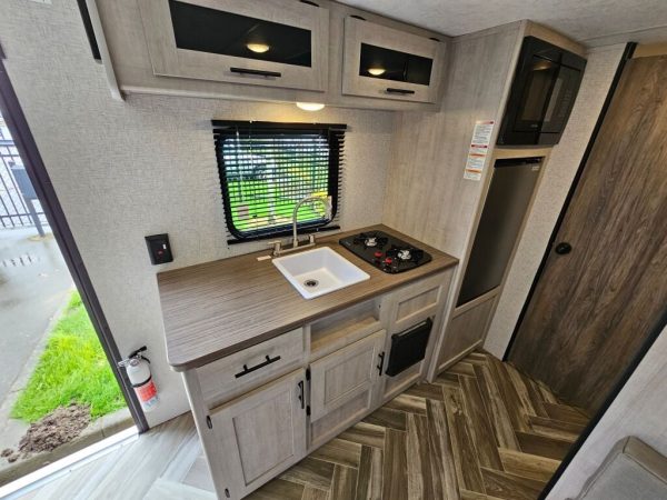 2025 CrossRoads Zinger Lite ZR18BH - Image 10