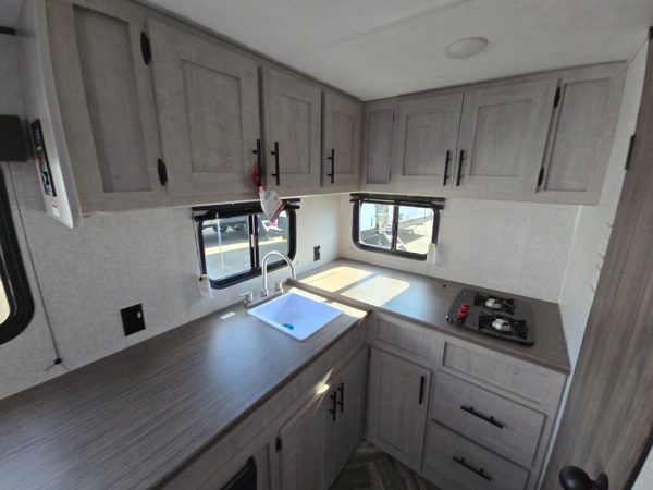 2025 CrossRoads Zinger Lite ZR18RK - Image 12