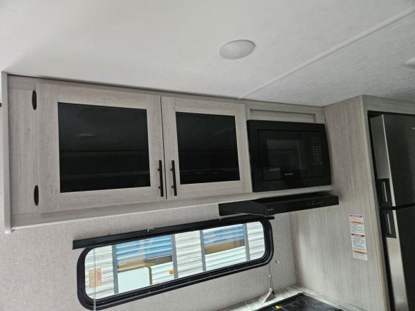 2025 CrossRoads Zinger ZR320FB - Image 20
