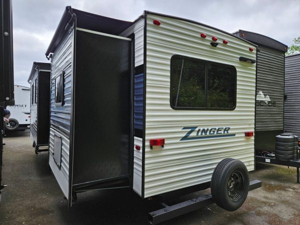 2025 CrossRoads Zinger ZR320FB - Image 4