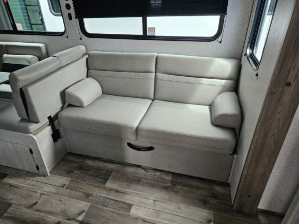 2025 CrossRoads Zinger ZR320FB - Image 9