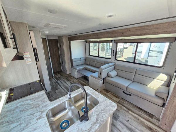 2025 CrossRoads Zinger ZR320FB - Image 11