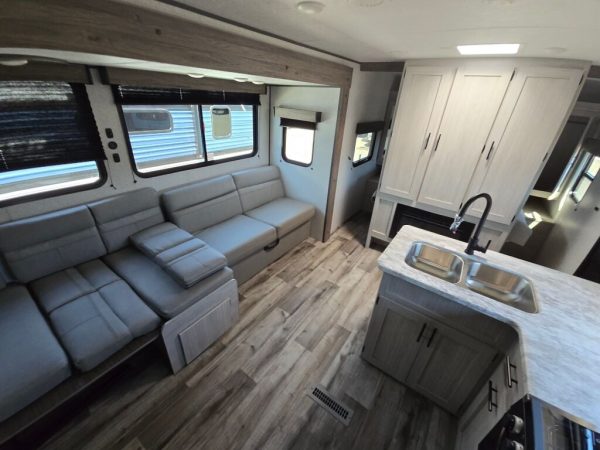 2025 CrossRoads Zinger ZR328SB - Image 13