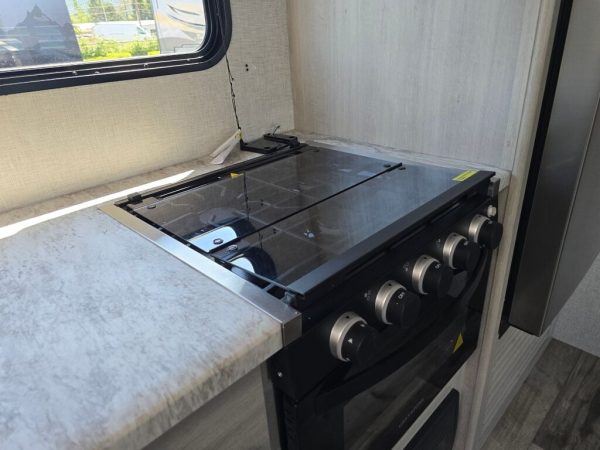 2025 CrossRoads Zinger ZR328SB - Image 19