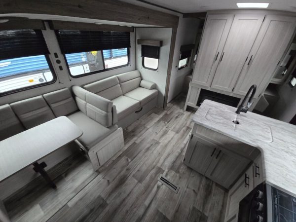 2025 CrossRoads Zinger ZR328SB - Image 12