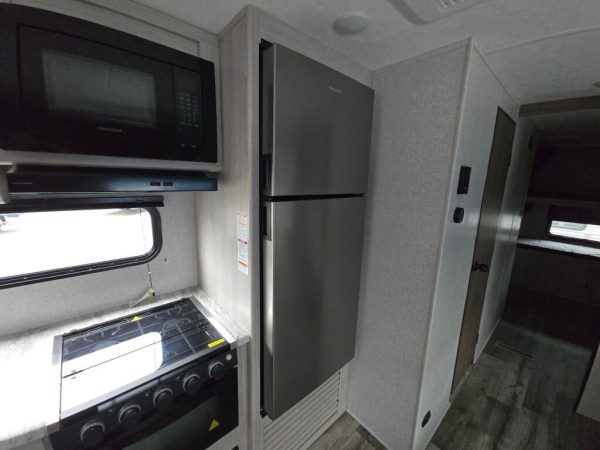 2025 CrossRoads Zinger ZR328SB - Image 20