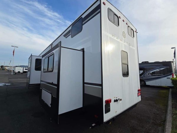 2025 Crossroads Hampton HP388FKL - Image 3